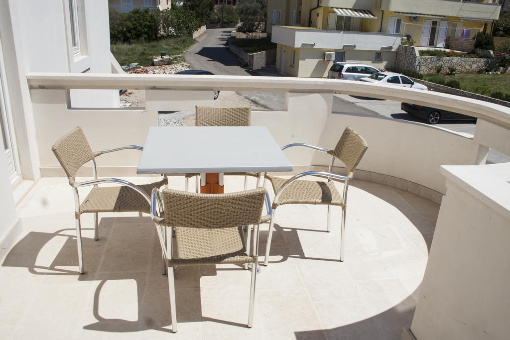 Mirage Apartment *