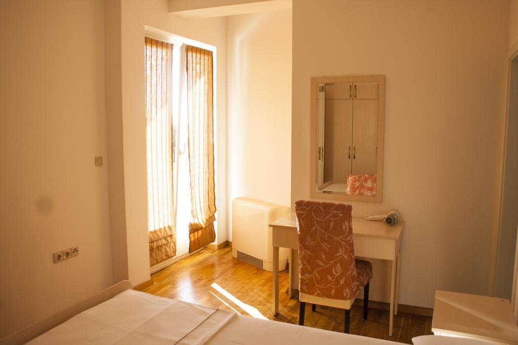 Apartment Mirage *