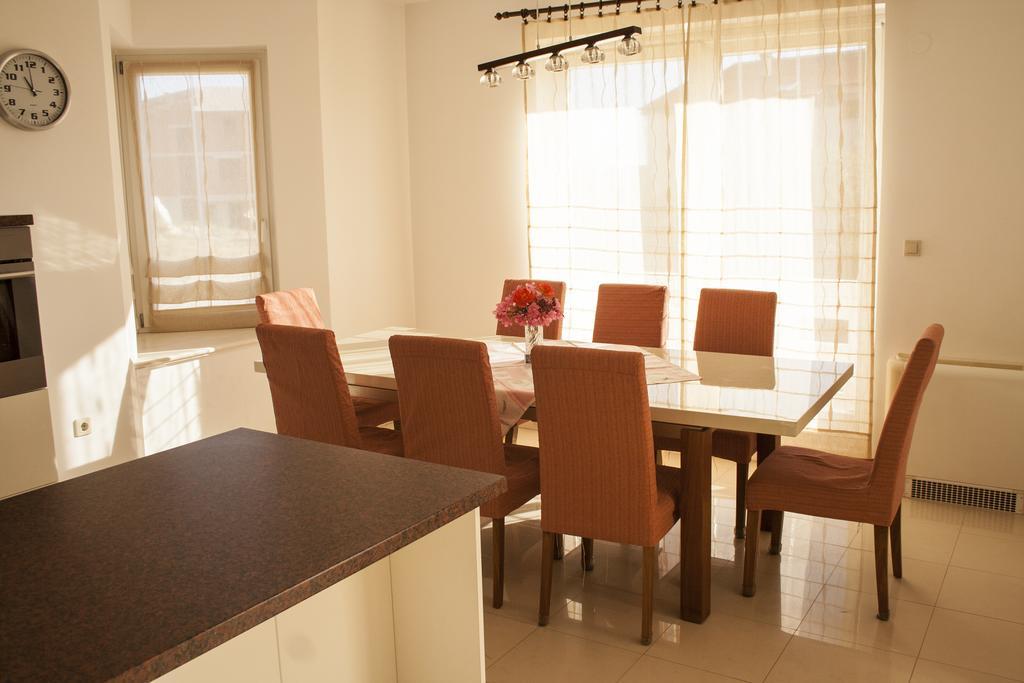 Mirage Apartment *